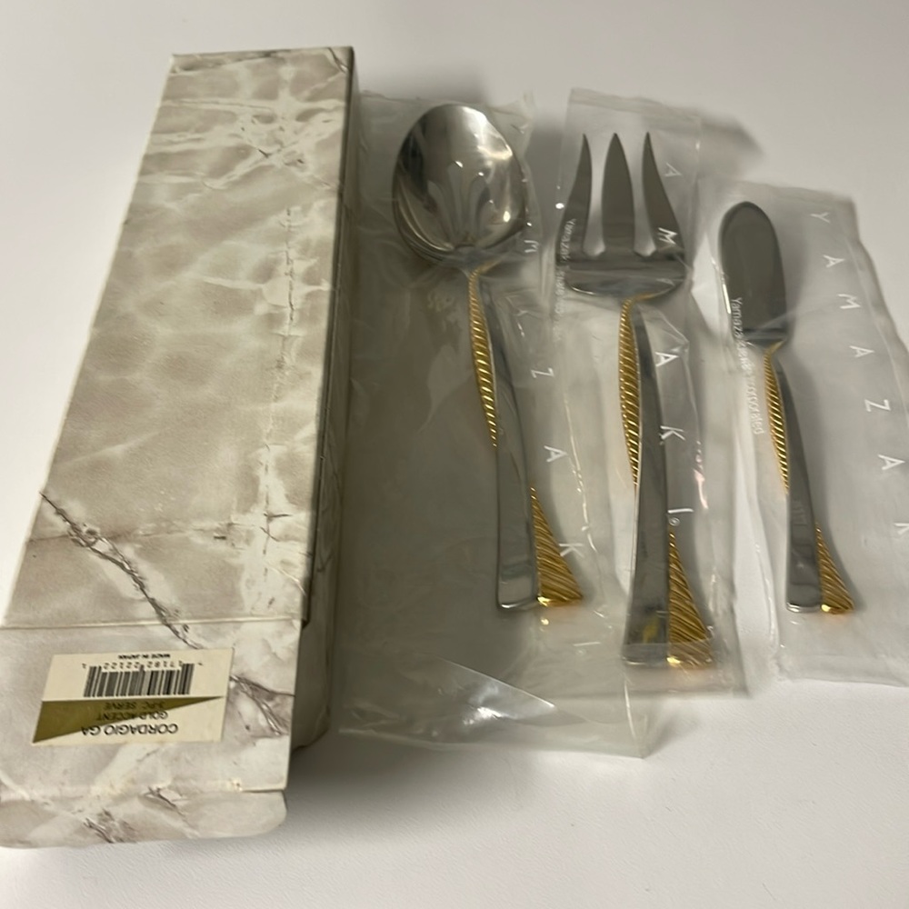 NIB Yamazaki Cordagio Gold Accent 3 pc serving set